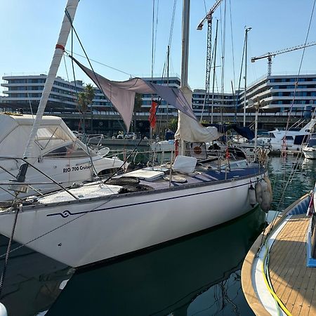 Unique Wooden Sail Yacht + 2 Bikes Included! Otel Sant Adria de Besos Dış mekan fotoğraf