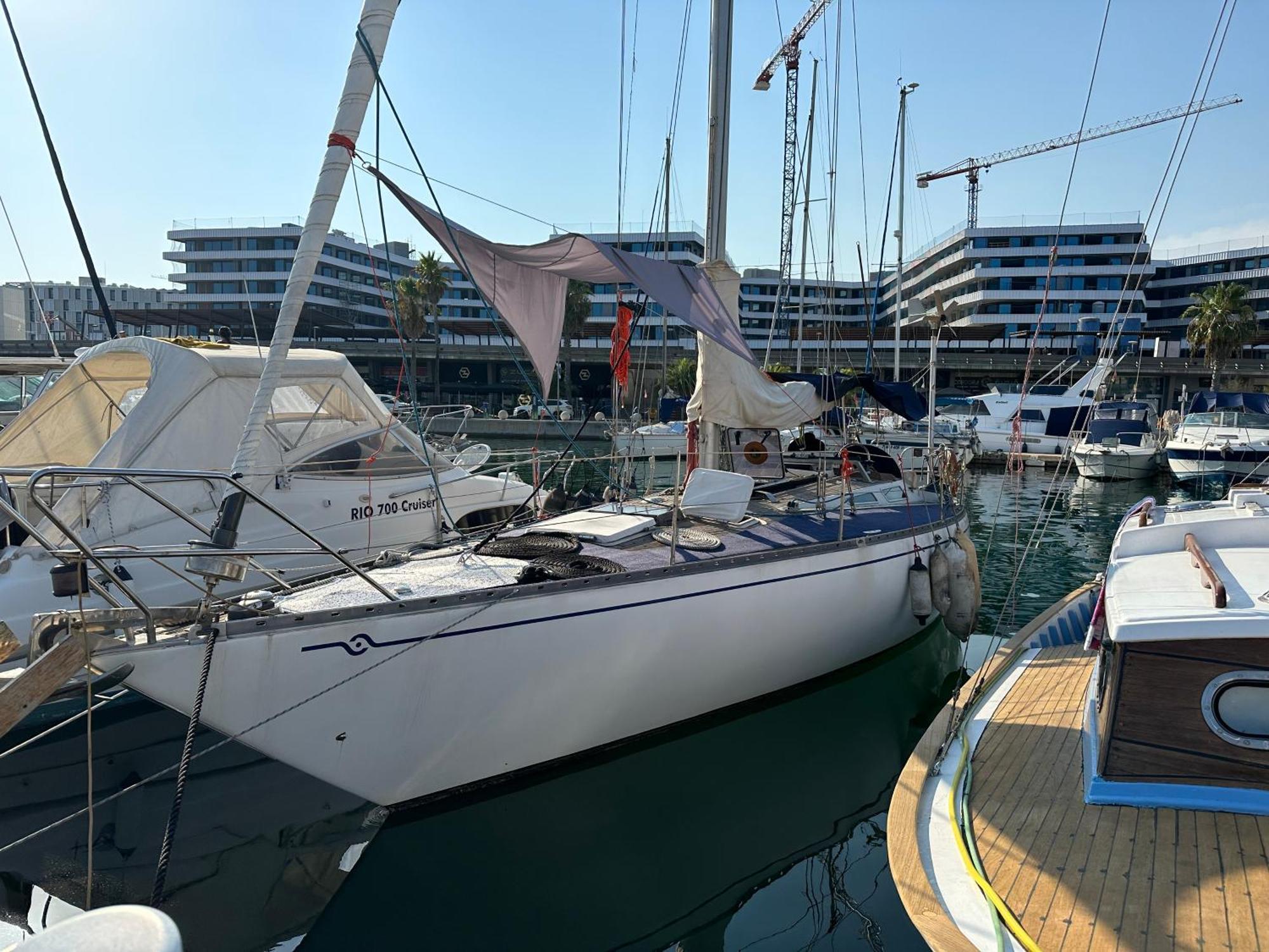 Unique Wooden Sail Yacht + 2 Bikes Included! Otel Sant Adria de Besos Dış mekan fotoğraf